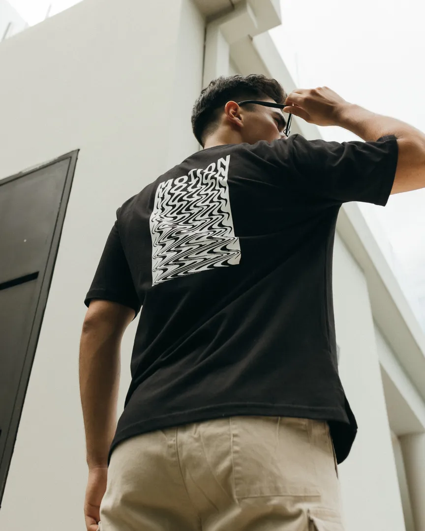 REMERA OVERSIZE PREMIUM 250 GSM LIBERATO BASICS  NEGRA MOTION
