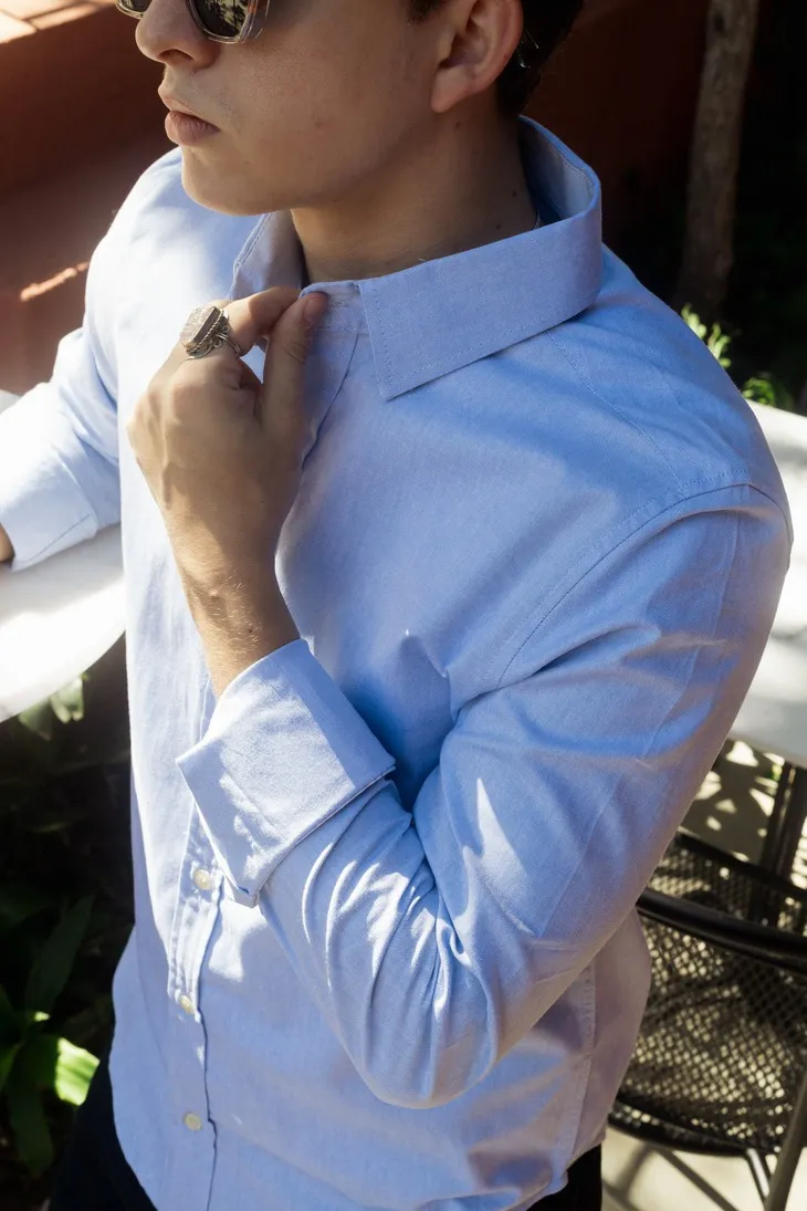 CAMISA LIBERATO BASICS MANGAS LARGAS CELESTE
