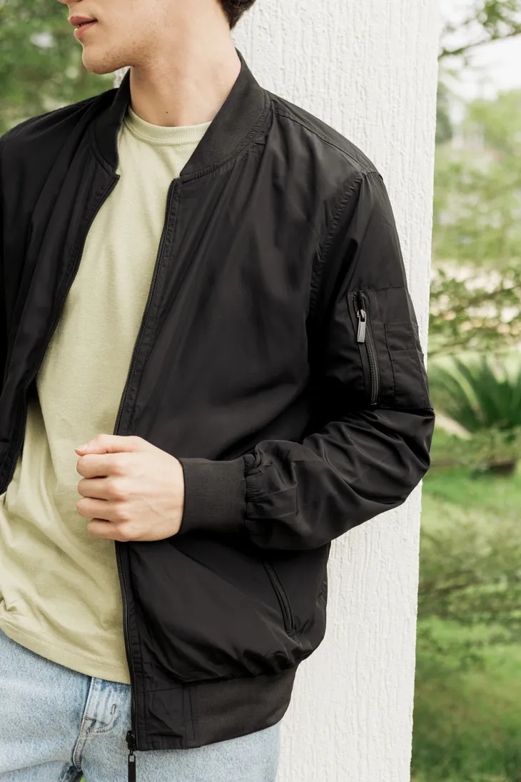 BOMBERJACKET LIBERATO BASICS NEGRA