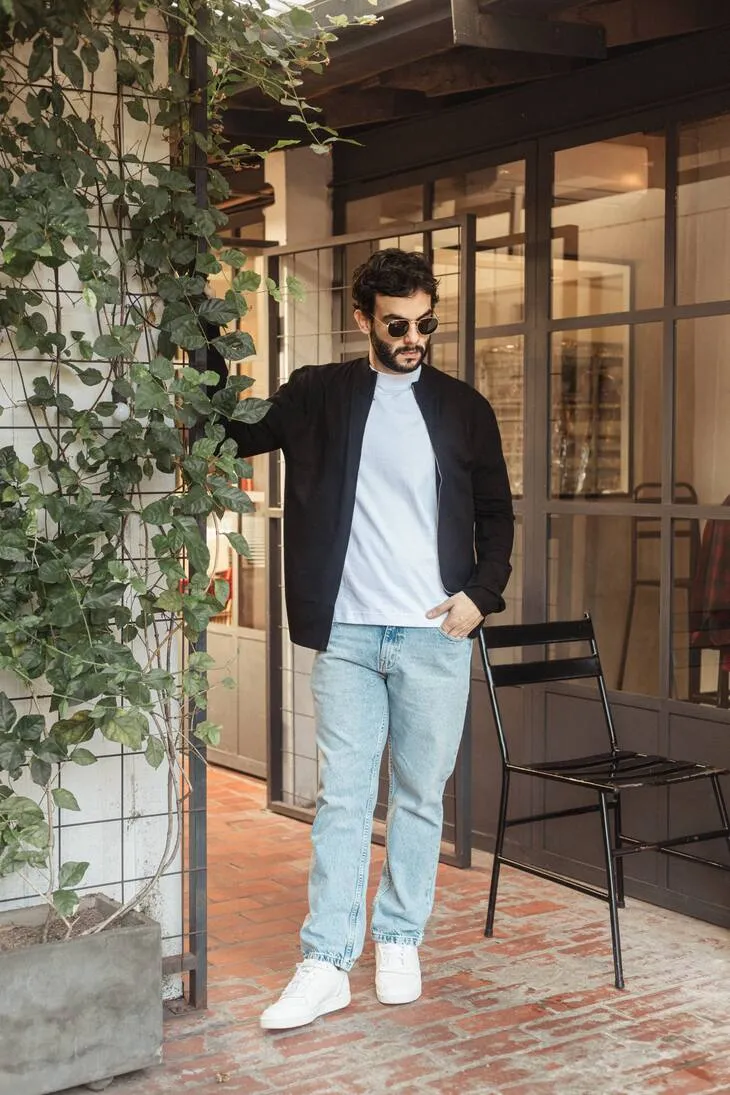 SWEATER LIBERATO BASICS CON CIERRE NEGRO