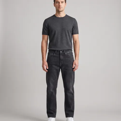 JEANS RECTO LIBERATO NEGRO