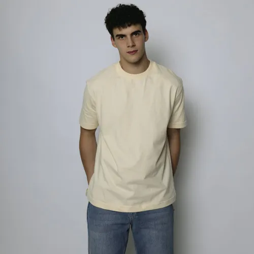 REMERA LIBERATO BASICS OVERSIZE BEIGE