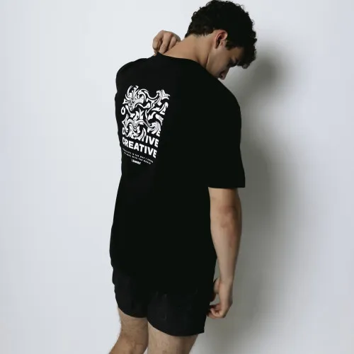 REMERA LIBERATO OVERSIZE NEGRA CREATIVE
