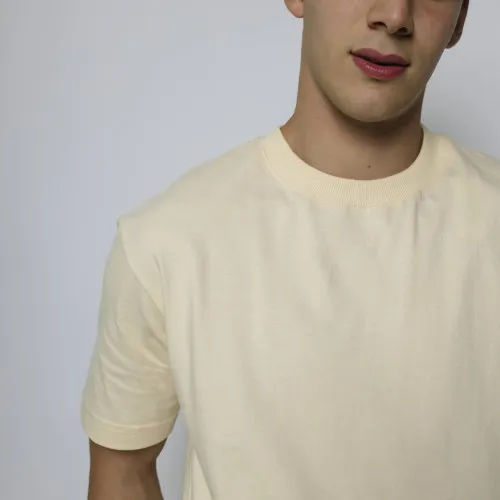 REMERA LIBERATO BASICS OVERSIZE BEIGE
