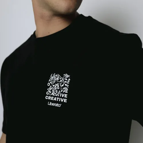 REMERA LIBERATO OVERSIZE NEGRA CREATIVE