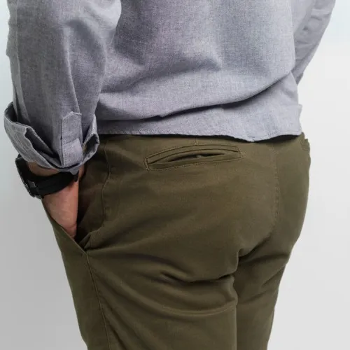 PANTALON CHINO LIBERATO BASICS VERDE