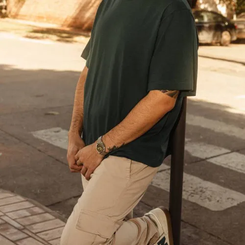 REMERA LIBERATO BASICS BOXY FIT VERDE