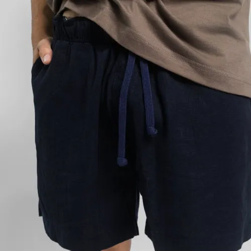 BERMUDA LIBERATO BASICS CON GOMA AZUL MARINO