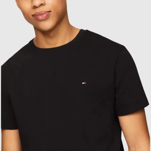REMERA TOMMY HILFIGER NEGRA