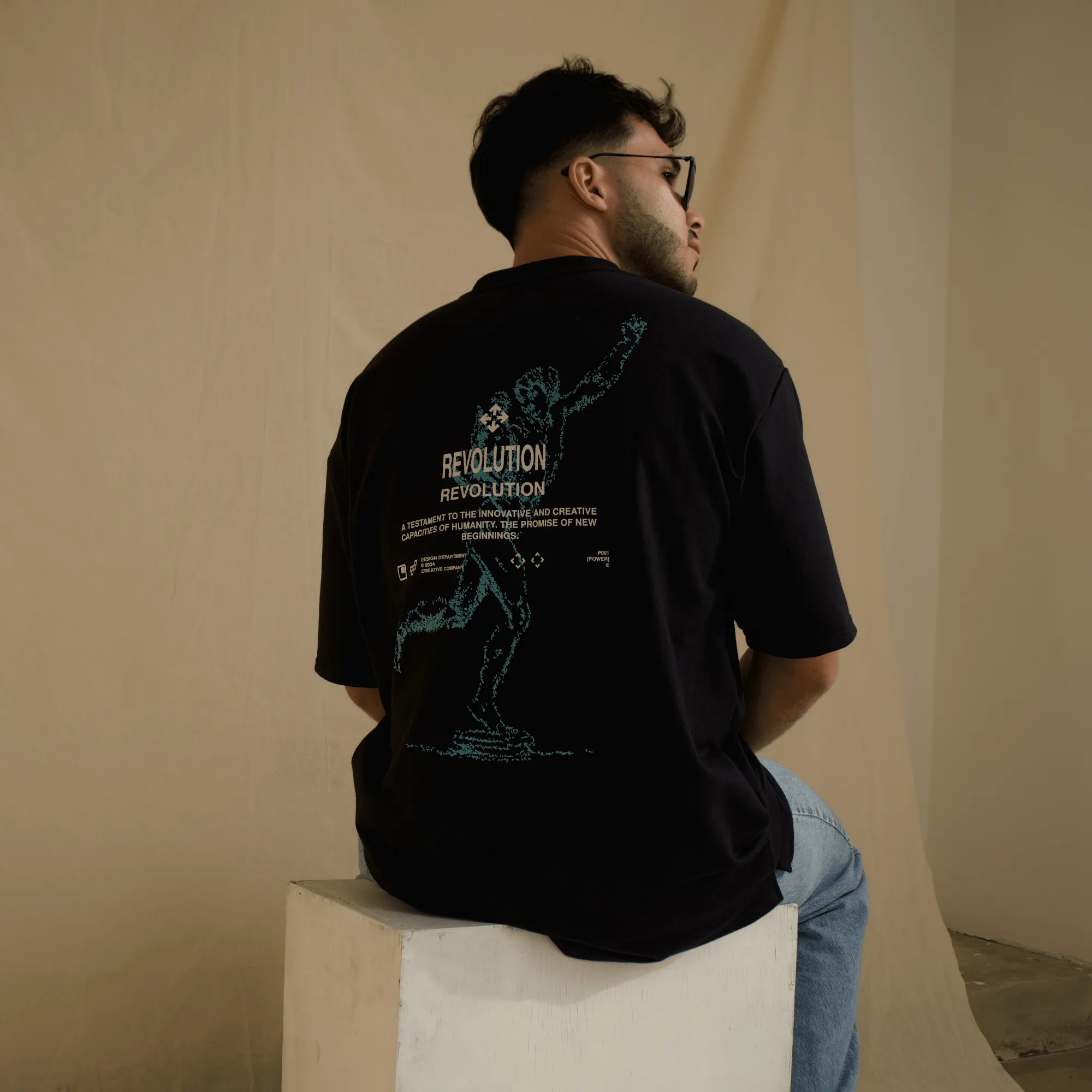 REMERA OVERSIZE UNDISTURB3D BLACK 250 GSM REVOLUTION
