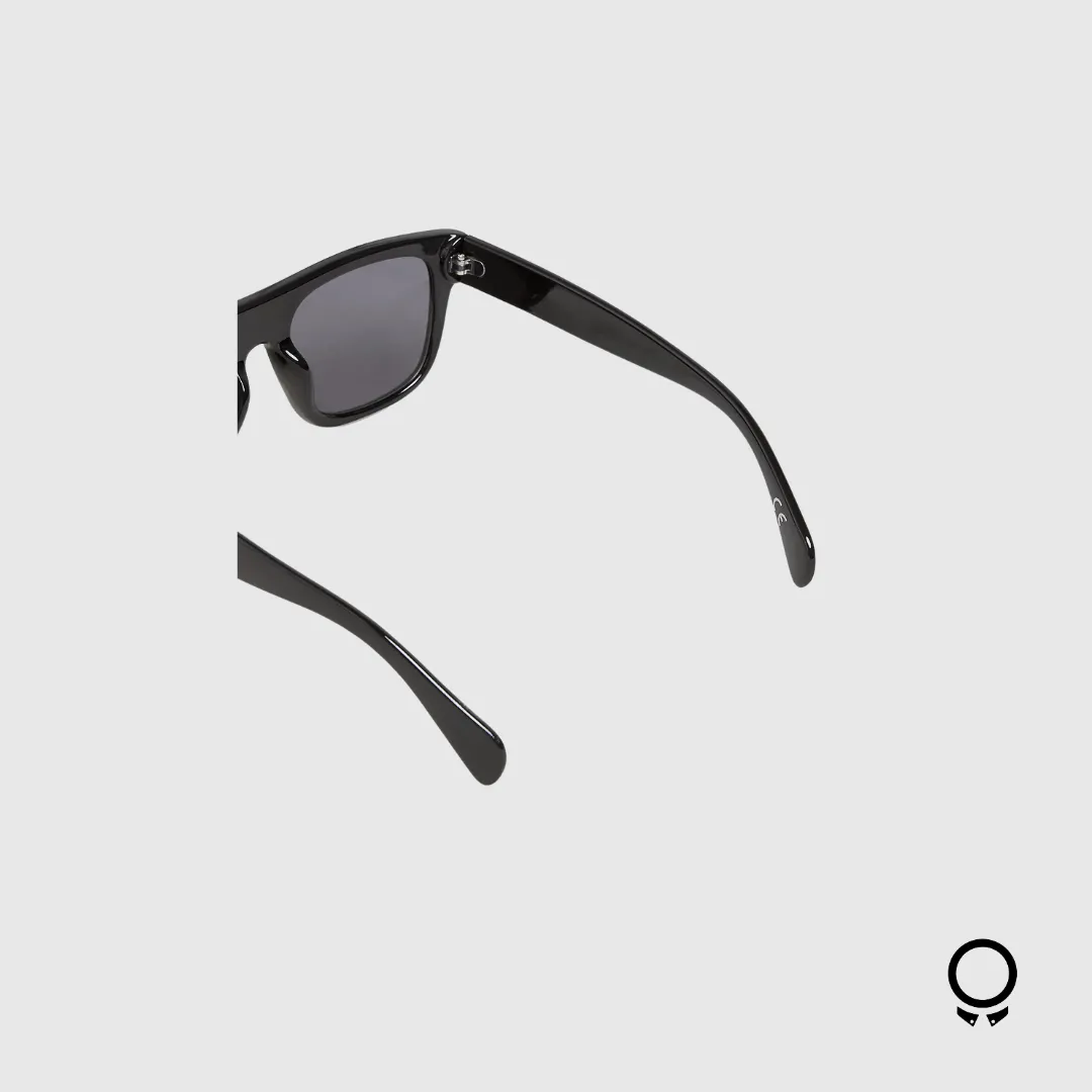 LENTE SQUARED OFF SHADES BLACK